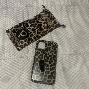 Leopard Loopy Case (iPhone 11)